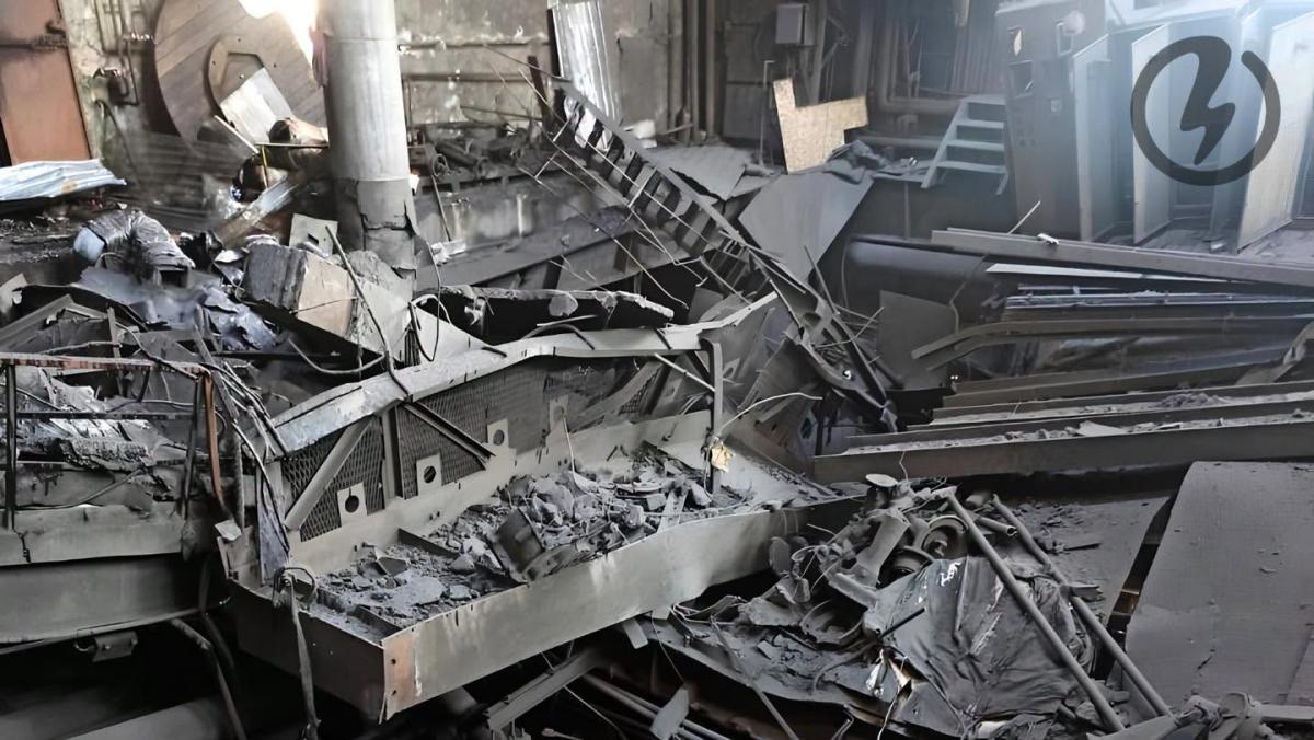 Наслідки удару по Трипільській ТЕЦ Наслідки удару по Трипільській ТЕЦ