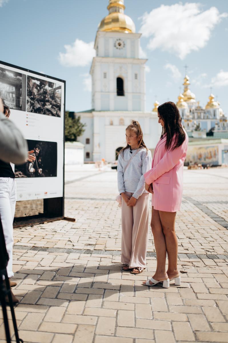 Акторка Анна Кошмал втілила мрії двох дівчат — доньок загиблих Захисників України Акторка Анна Кошмал втілила мрії двох дівчат — доньок загиблих Захисників України