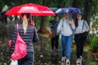 Тепло окончательно отступает из Украины: где ожидаются грозы и дожди