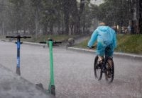 Спека до +34 зміниться негодою: коли Україну накриють дощі та грози