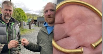 Золото під ногами: шукач металу відкопав 3000-річний скарб за 20 хвилин