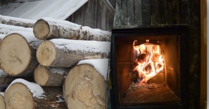 Дешевше за дуб, а горить без диму: яка деревина врятує димар від сажі