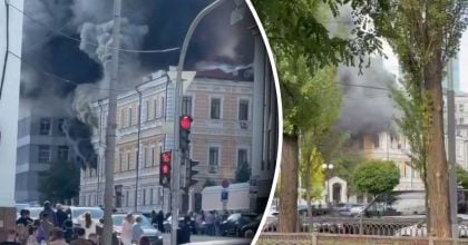 Люди вилазять з вікон, щоб не згоріти: РФ атакувала центр Києва, перші деталі