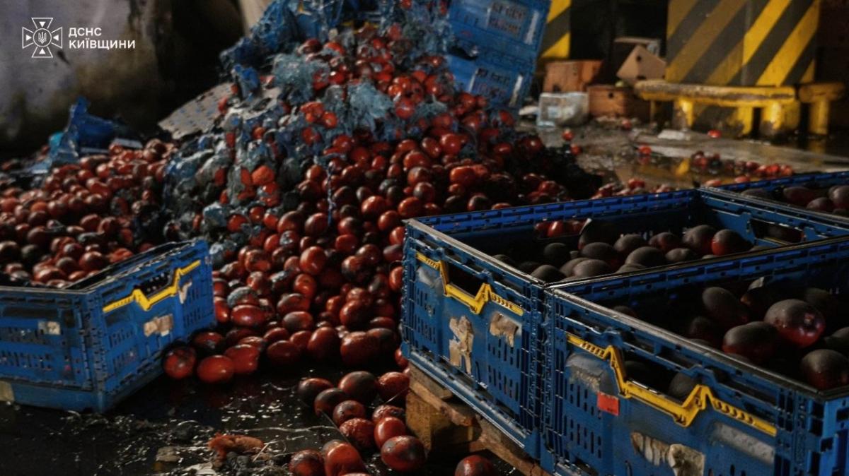 У Бучанському районі Київщини РФ атакувала складські приміщення