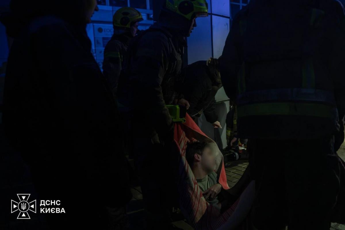 Наслідки удару по Києву 18 жовтня