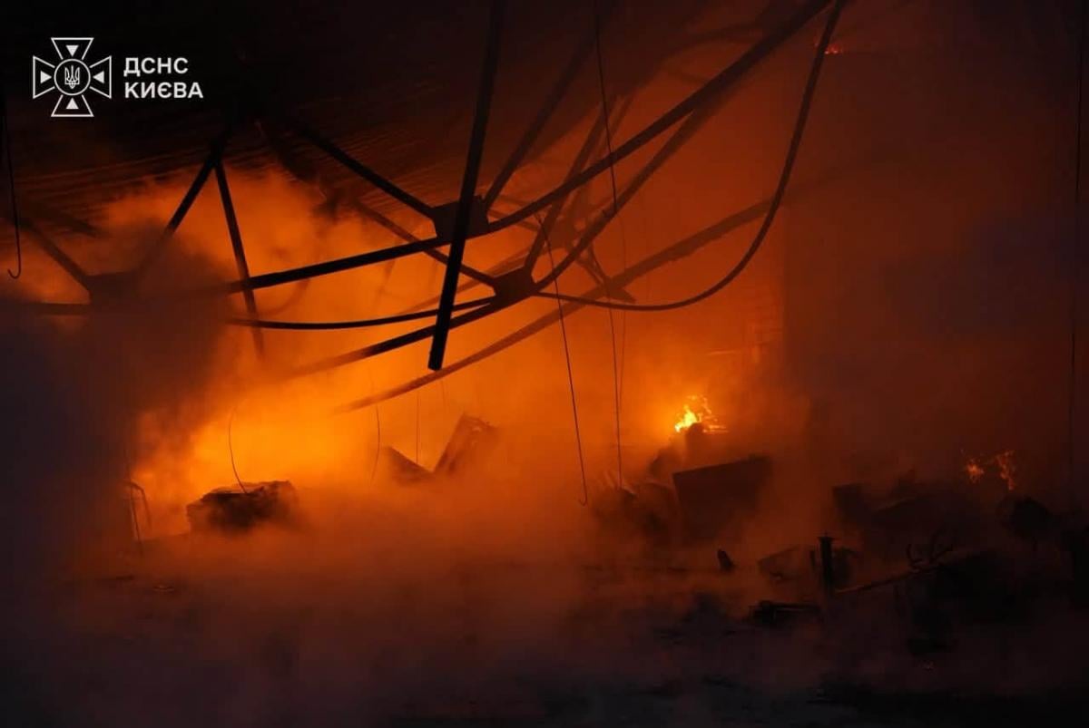 Наслідки удару по Києву в ніч на 27 жовтня Наслідки удару по Києву в ніч на 27 жовтня