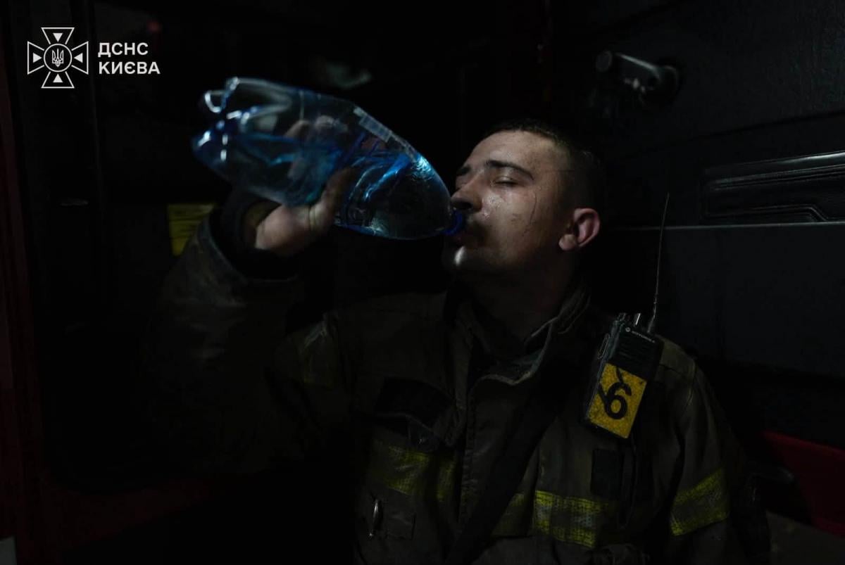 Наслідки удару по Києву в ніч на 27 жовтня Наслідки удару по Києву в ніч на 27 жовтня