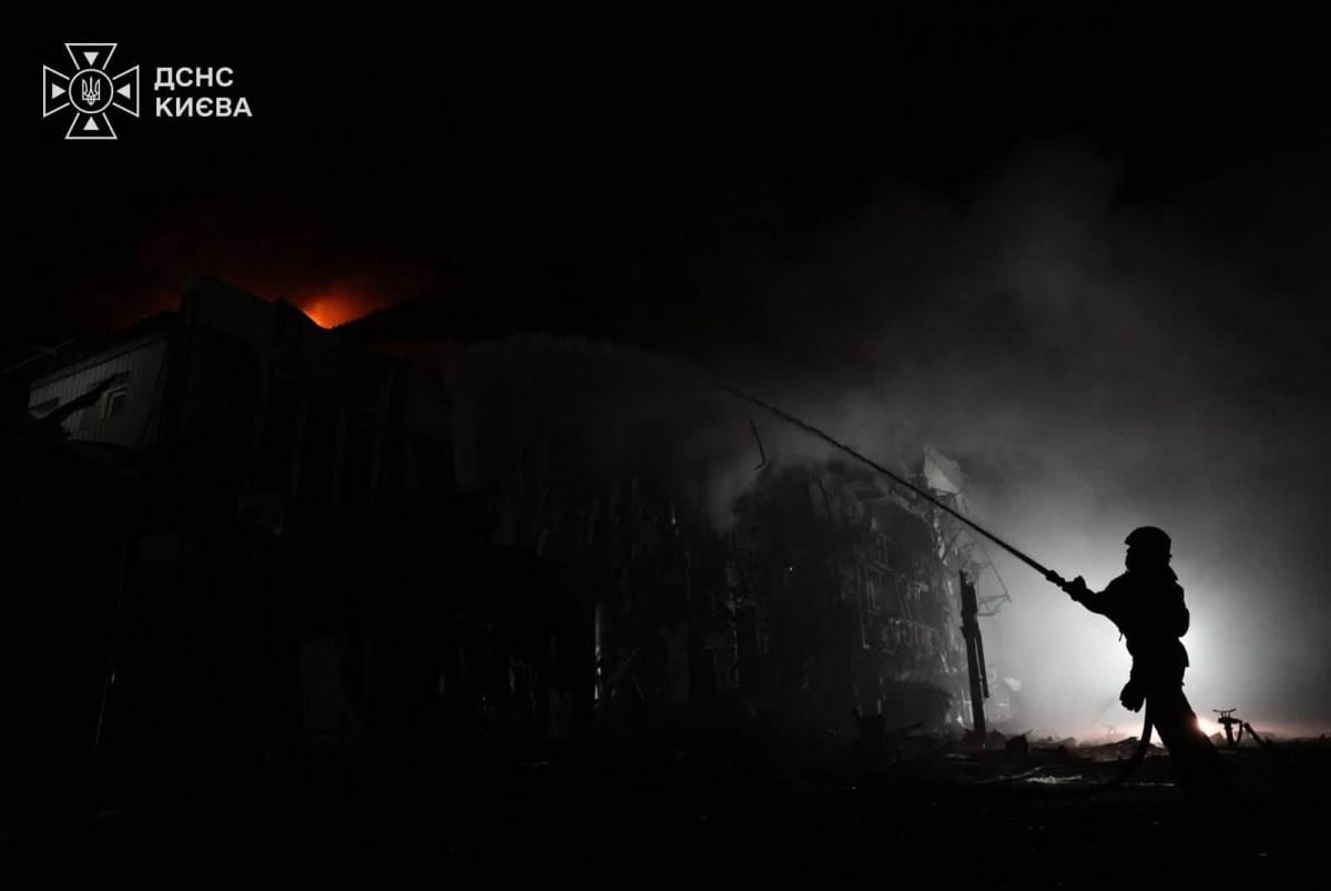 Наслідки удару по Києву в ніч на 27 жовтня Наслідки удару по Києву в ніч на 27 жовтня