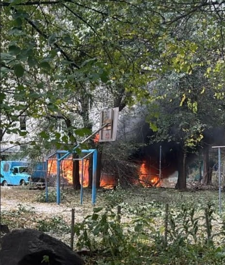В Кременчуге дрон попал в многоэтажку В Кременчуге дрон попал в многоэтажку