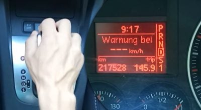 Одна звичка повільно "вбиває" автомат: що не варто робити водіям