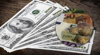Доллар пошёл вниз, а евро внезапно подскочил: курс валют на 22 октября